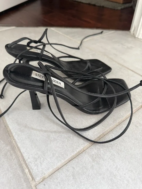 Steve Madden Black Lace-Up Square-Toe Strappy Sandals - Picture 2 of 7